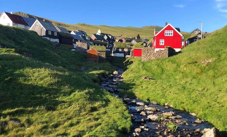 Hiking.fo : DAY TRIP TO MYKINES – ALL INCLUSIVE