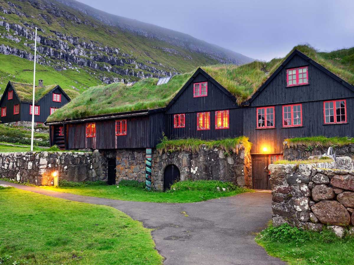 Faroetrekking.com : Tórshavn – Kirkjubøur – Tórshavn