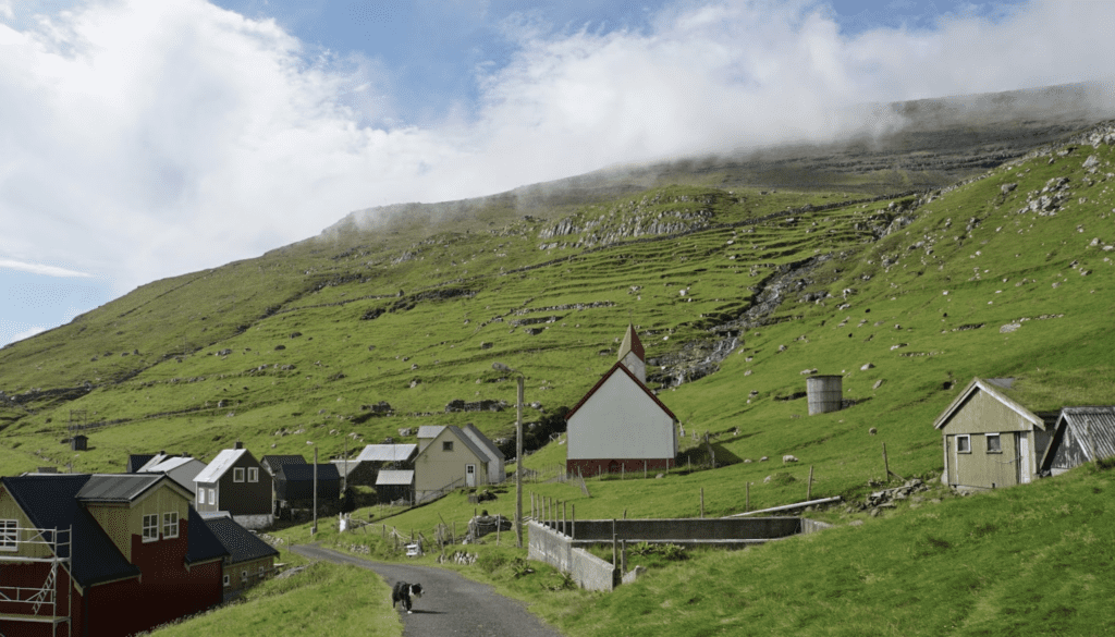 The village Hattarvík